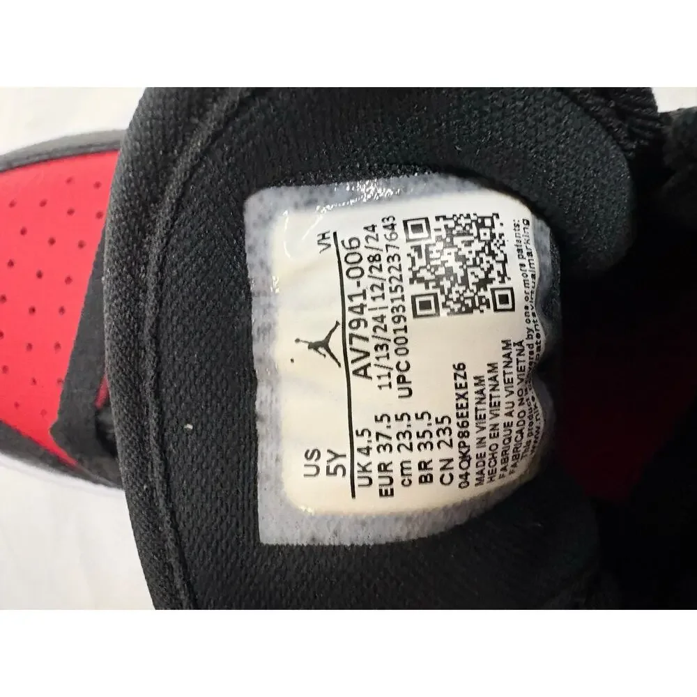 Jordan Access GS Black and Red Size 5 Youth New with Box
